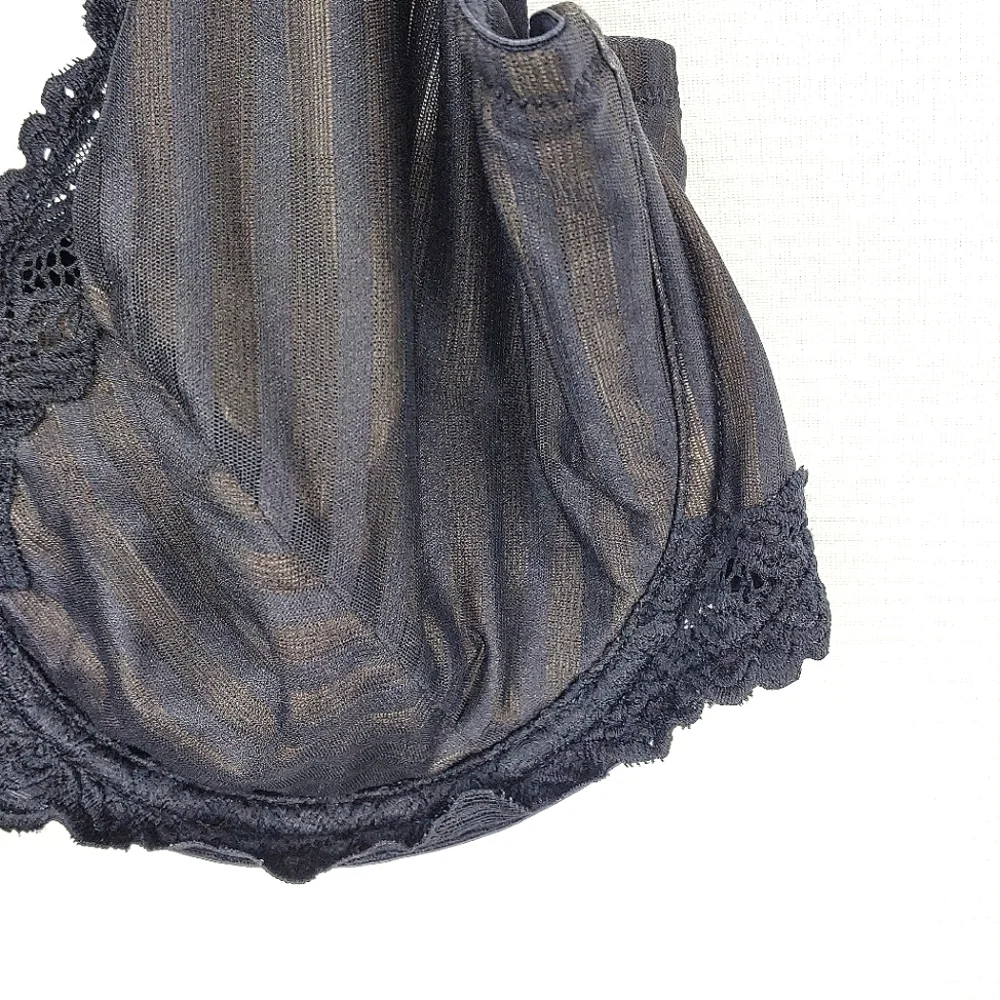 Mod n movement black, underwire bra. 42DDD.